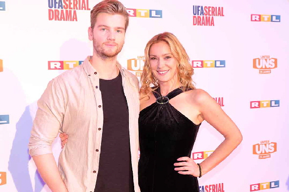 Aaron Koszuta (Valentin Huber) und Astrid Leberti (Andrea Huber)