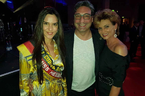 Society Reporterin Liane Wirzberger, Mousse T, Derya Sipahi.jpg